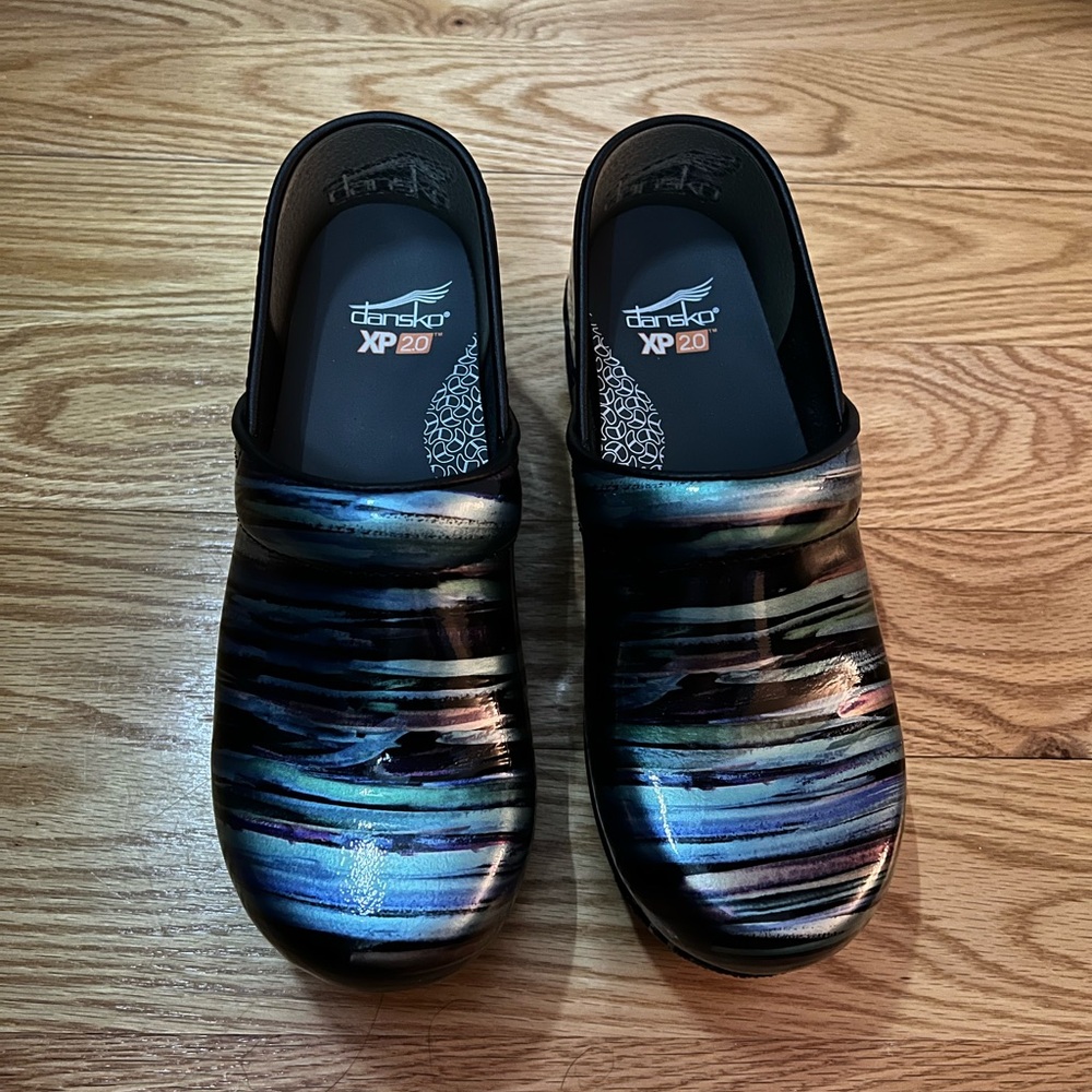 Dansko Womens Clogs Like New